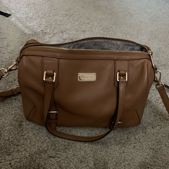 Purse - Picture 1 of 2